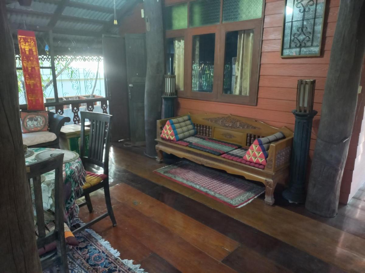 Teak House Chiang Mai Hotel Exterior photo