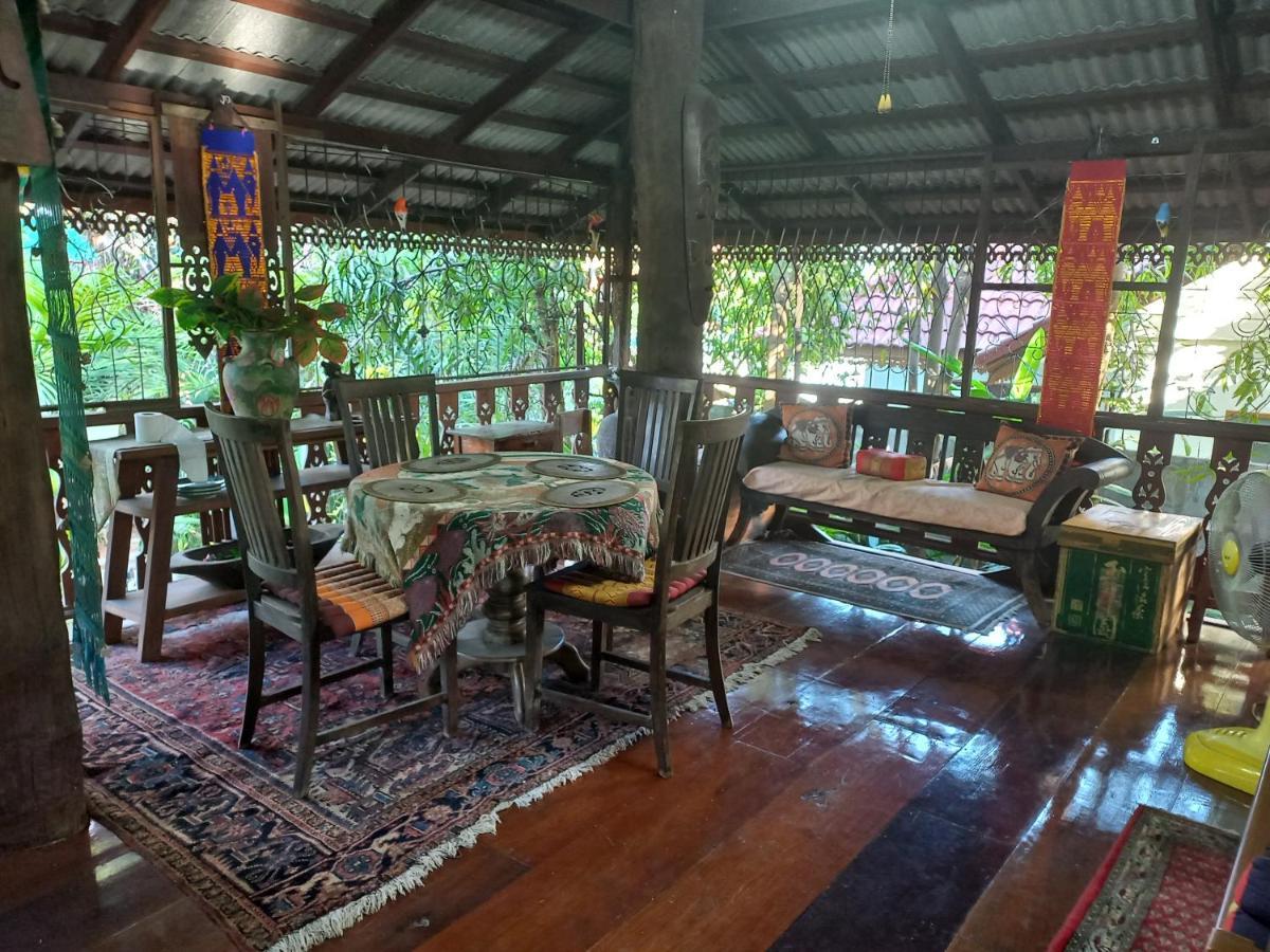 Teak House Chiang Mai Hotel Exterior photo